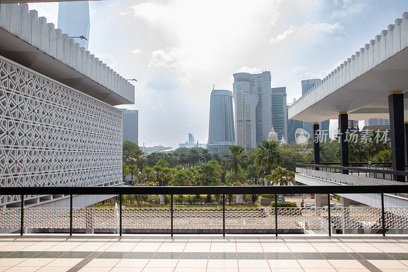 马来西亚国家清真寺(Masjid Negara)，马来西亚美丽的国家中心，是吉隆坡市的象征。一个独立和联邦的马来西亚。